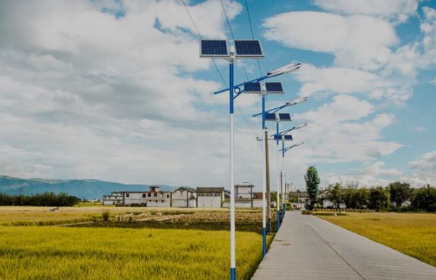 Có nên dùng đèn đường sử dụng điện mặt trời không?